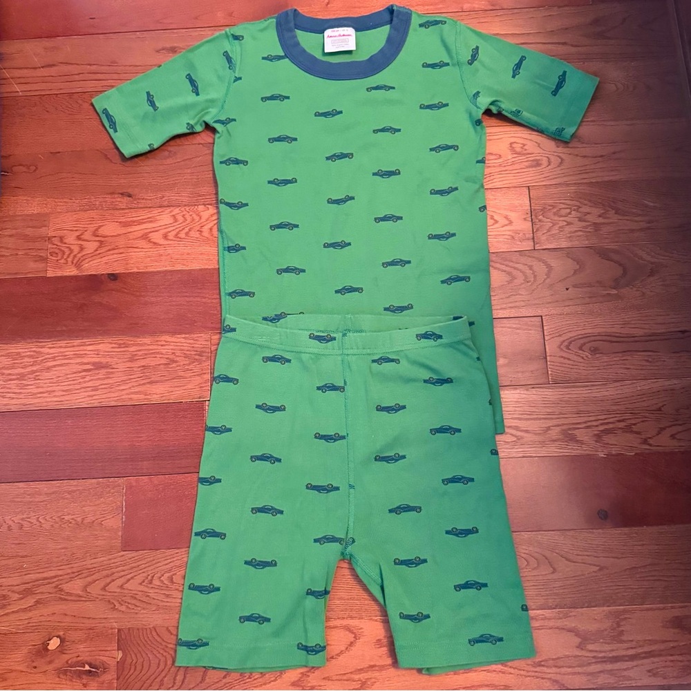 Hanna Andersson Organic Cotton Green Pajama Set with Car Print. Size 12